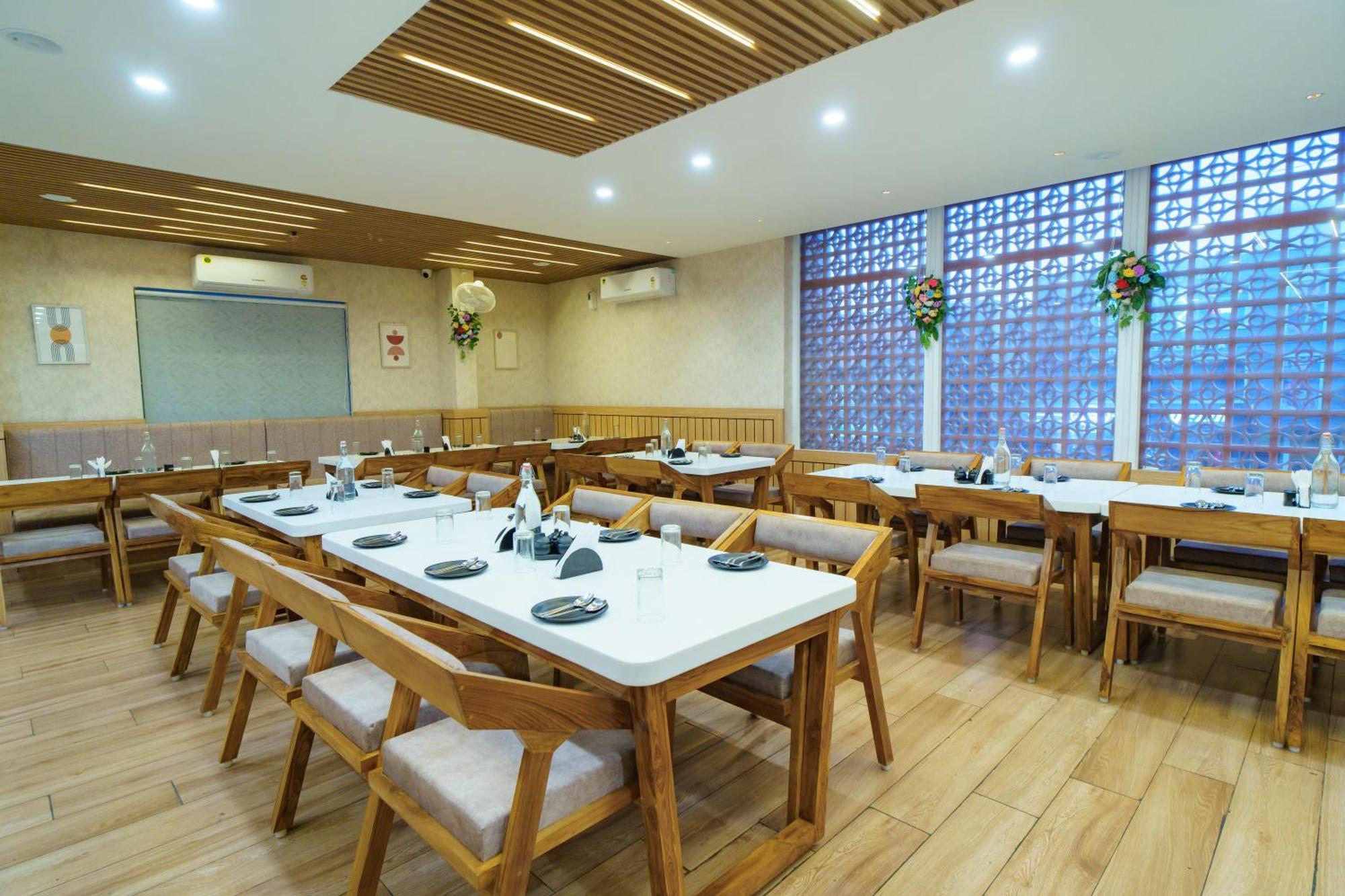 Satyabhama Inn Pathara Exterior foto