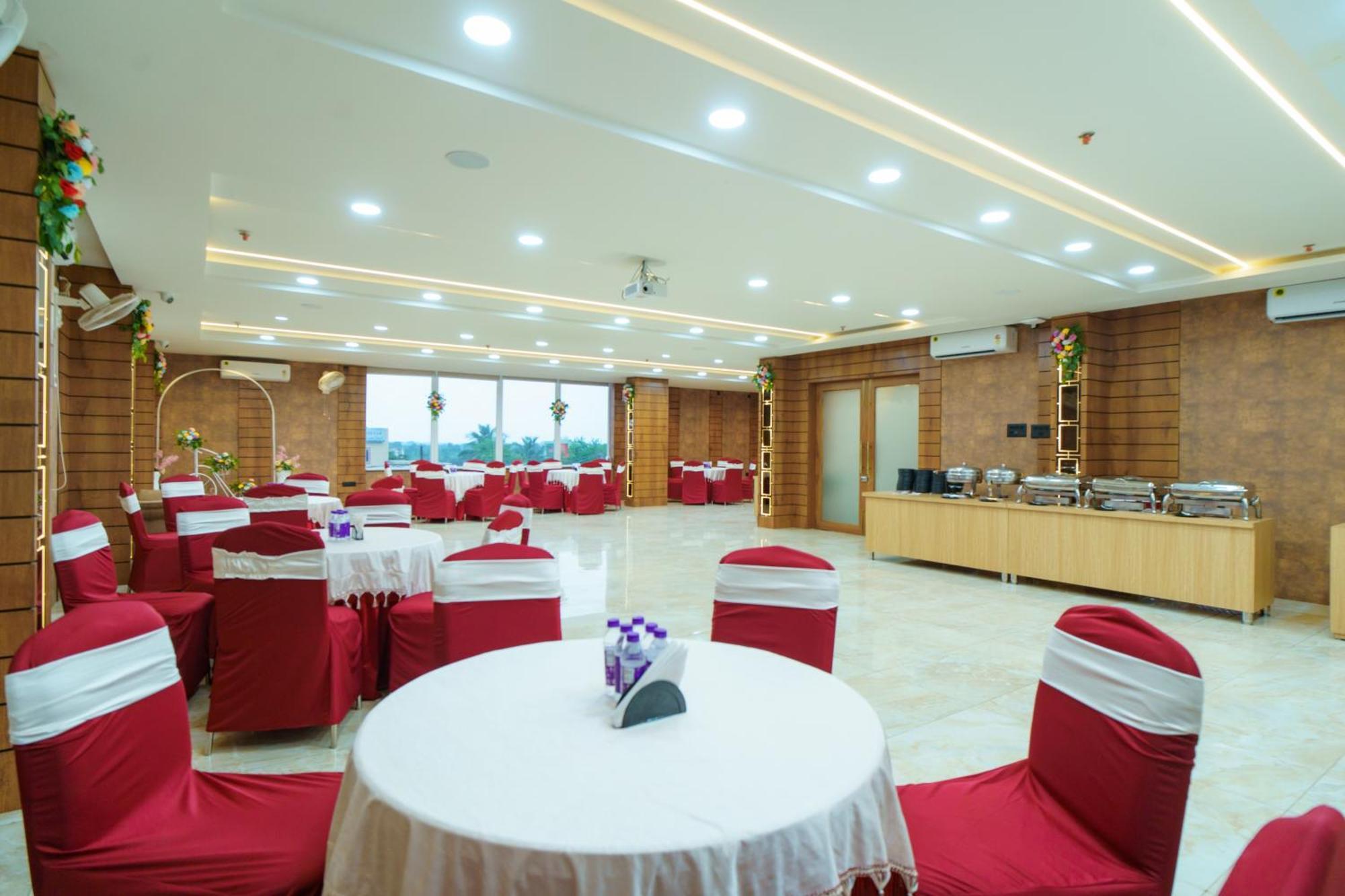 Satyabhama Inn Pathara Exterior foto